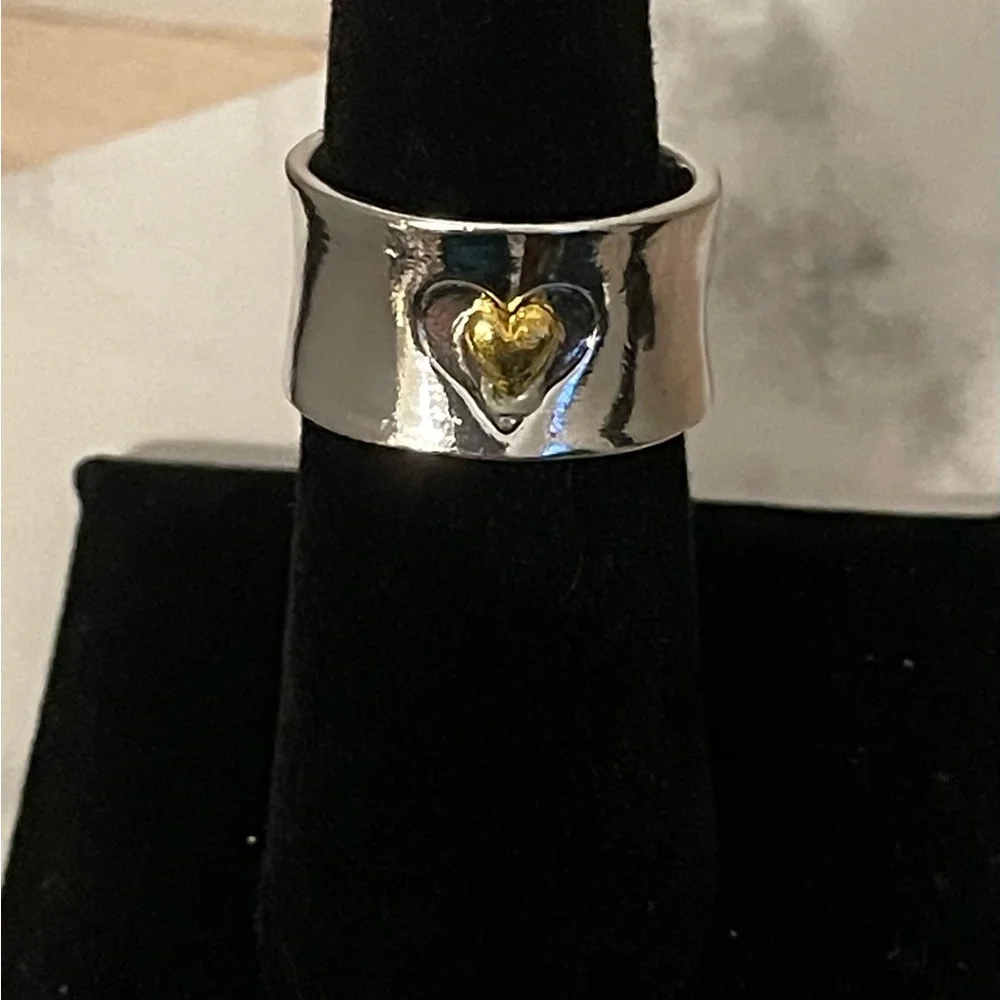 💛 S925 Stamped Silver with Gold Heart Ring-Size 7 - Picture 2 of 8